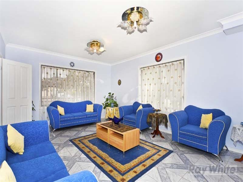 4 Warfield Place, Cecil Hills NSW 2171