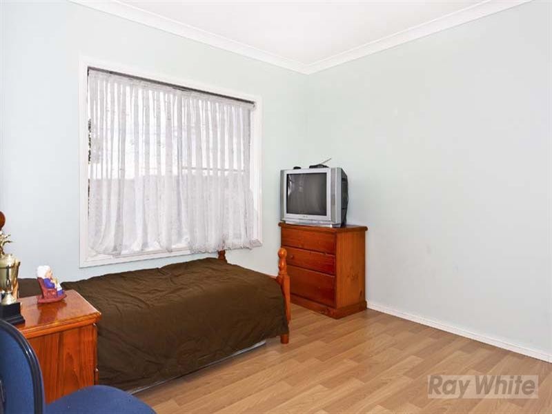 4 Warfield Place, Cecil Hills NSW 2171