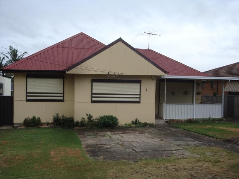 7 Moir Street, Smithfield NSW 2164