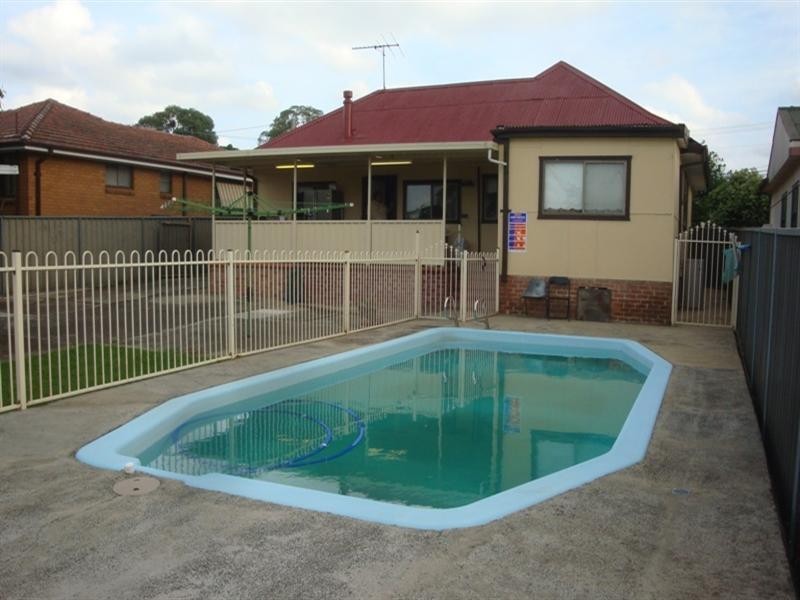 7 Moir Street, Smithfield NSW 2164