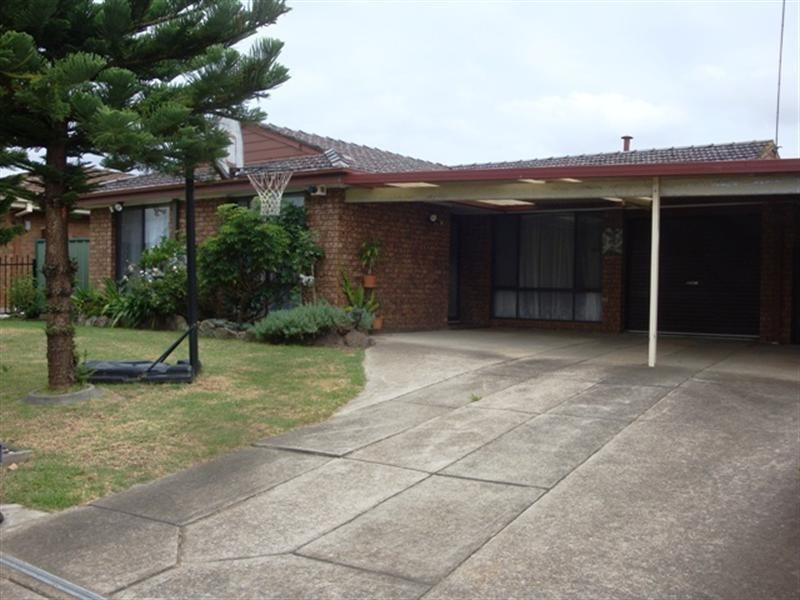 12 Ashgrove Street, St Johns Park NSW 2176