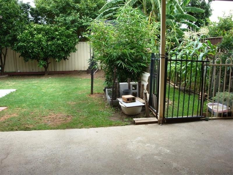 12 Ashgrove Street, St Johns Park NSW 2176