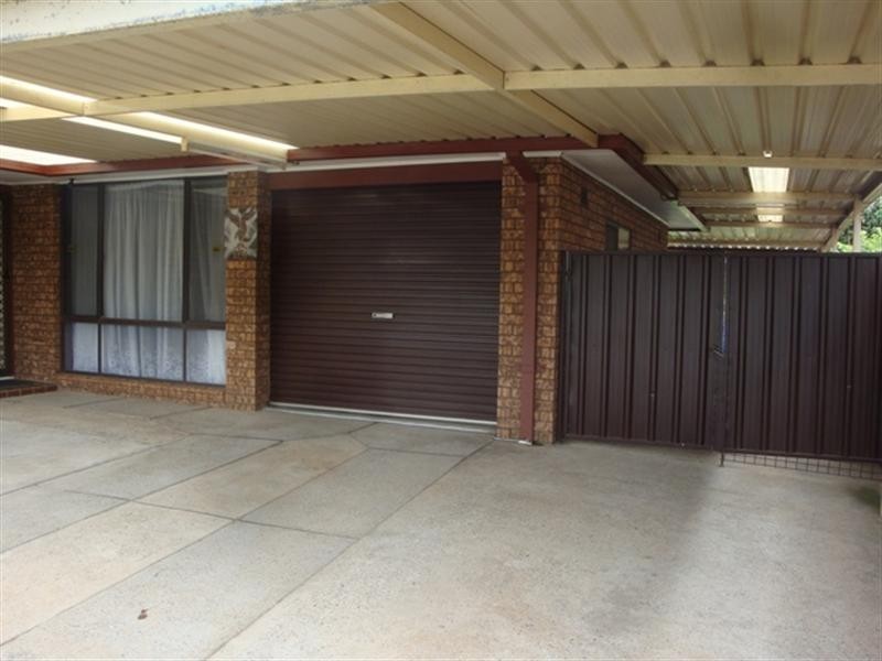 12 Ashgrove Street, St Johns Park NSW 2176