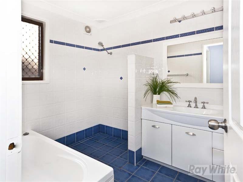 50 Greenfield Road, Greenfield Park NSW 2176