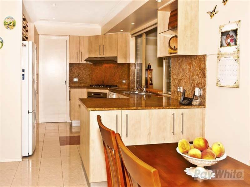 15 Dixon Street, Abbotsbury NSW 2176