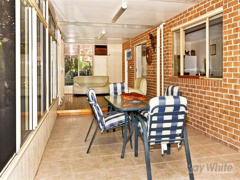 15 Dixon Street, Abbotsbury NSW 2176