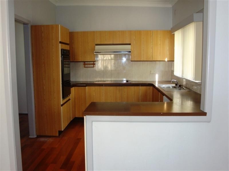 1 Adina Close, Fairfield West NSW 2165