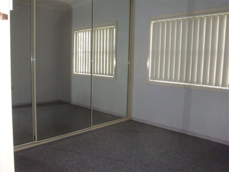 1 Adina Close, Fairfield West NSW 2165