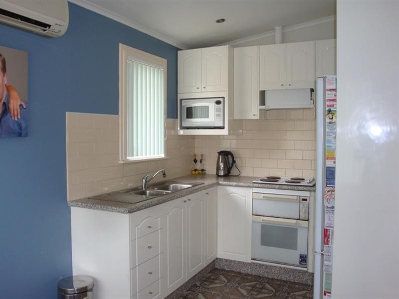 13 Edel Place, Fairfield West NSW 2165