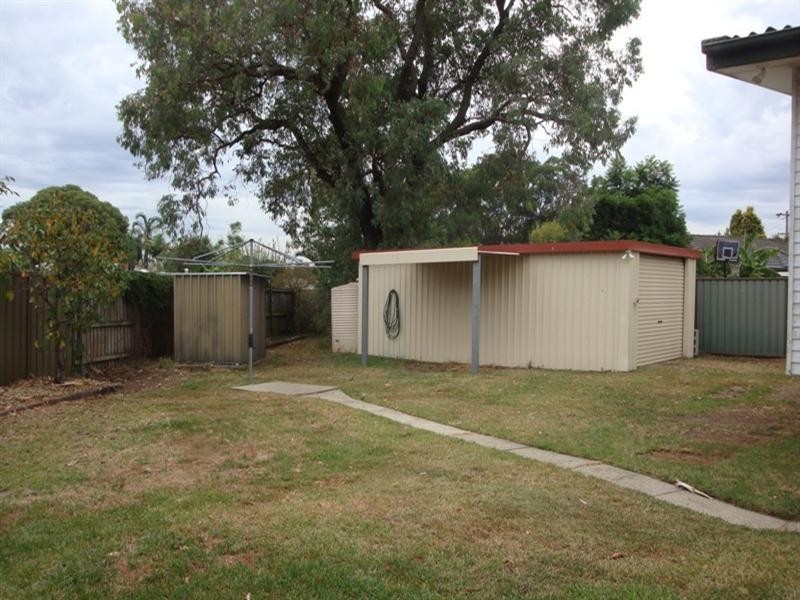 13 Edel Place, Fairfield West NSW 2165