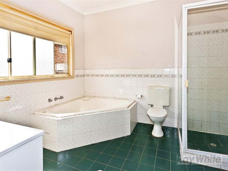 23 Garrison Road, Bossley Park NSW 2176