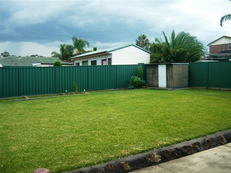 13 Lily Street, Wetherill Park NSW 2164