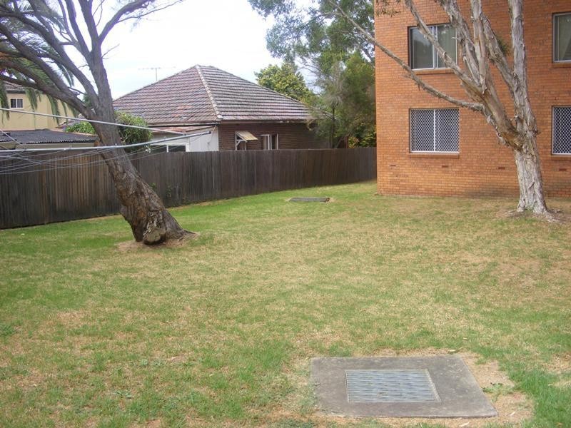 2/66 Sackville Street, Fairfield NSW 2165