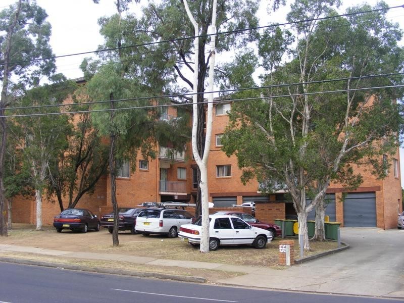 2/66 Sackville Street, Fairfield NSW 2165