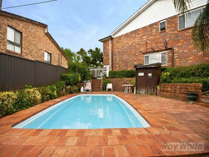2 Naman Place, Bossley Park NSW 2176