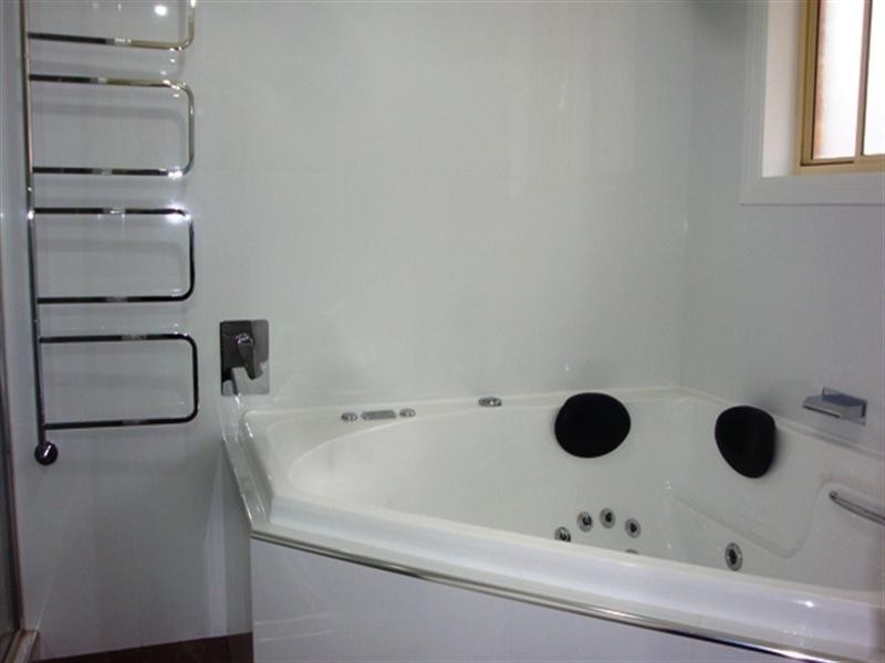 12 Earl Place, Cecil Hills NSW 2171