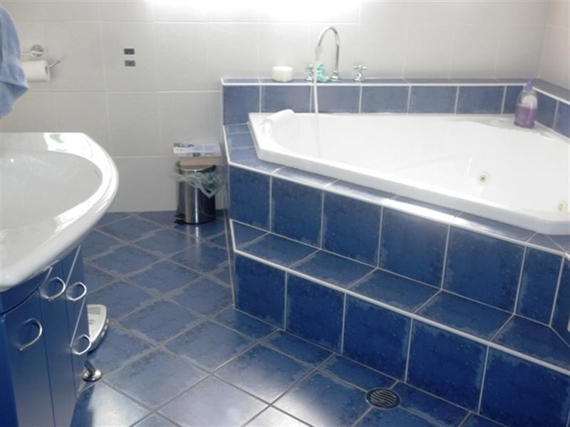 6 O’Dowd Close, Edensor Park NSW 2176