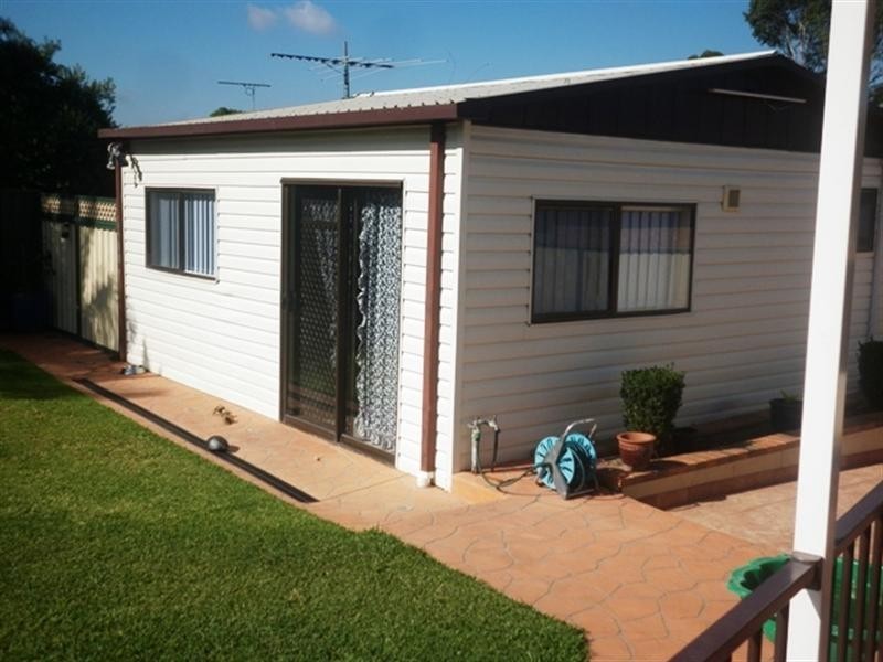6 O’Dowd Close, Edensor Park NSW 2176