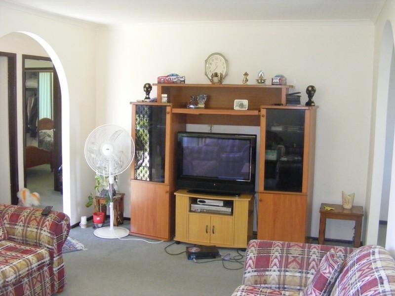 10 Aramon Close, Edensor Park NSW 2176