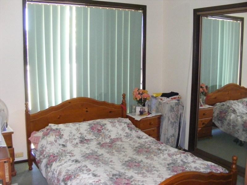 10 Aramon Close, Edensor Park NSW 2176