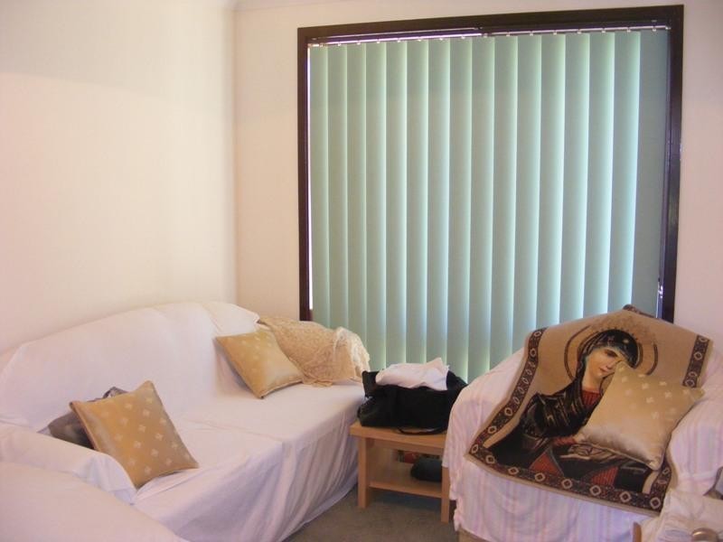 10 Aramon Close, Edensor Park NSW 2176