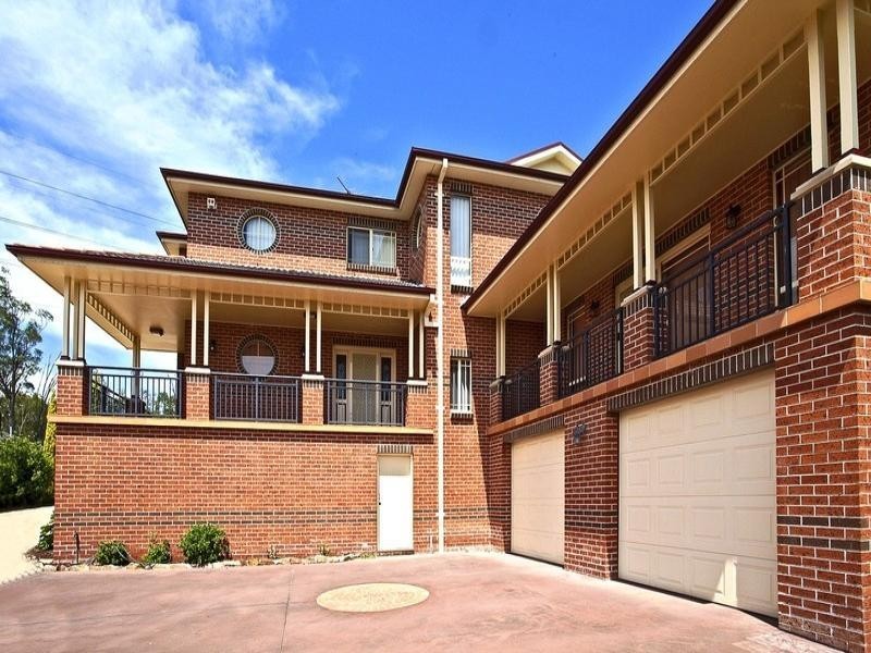 37 Begovich Crescent, Bossley Park NSW 2176
