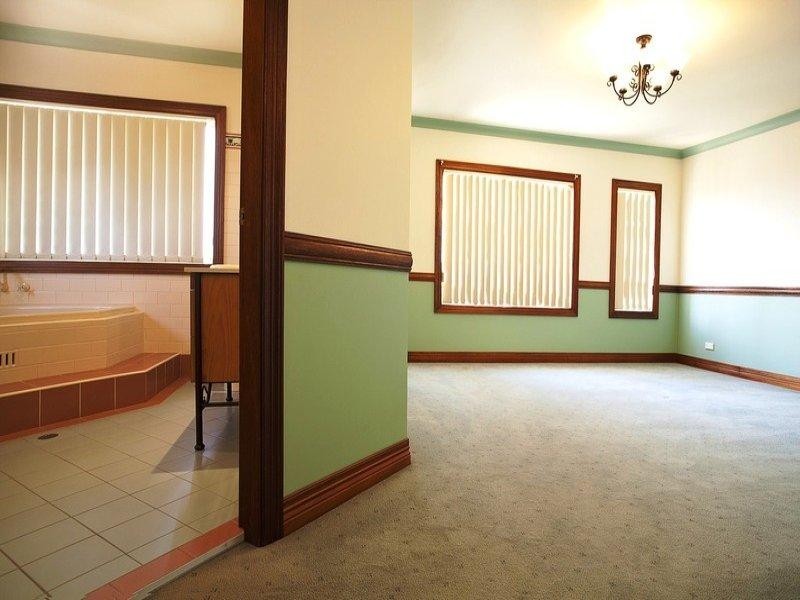 37 Begovich Crescent, Bossley Park NSW 2176