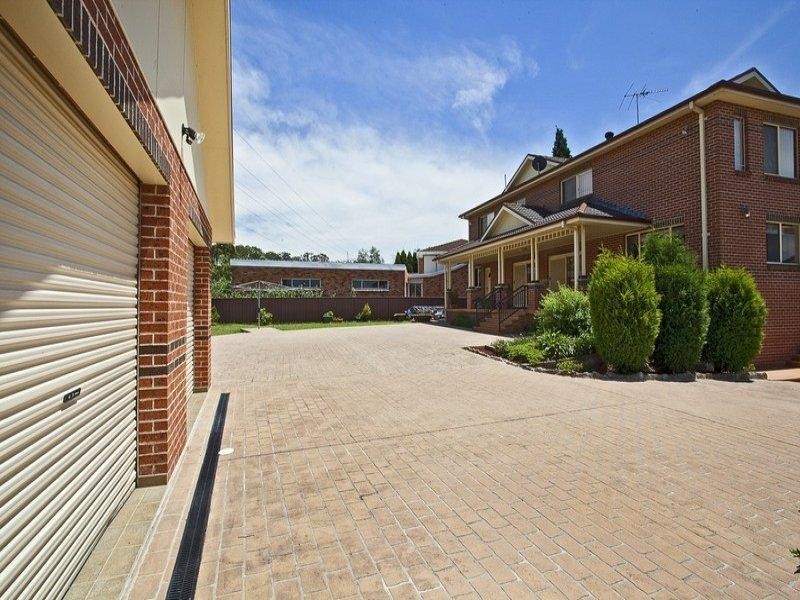 37 Begovich Crescent, Bossley Park NSW 2176