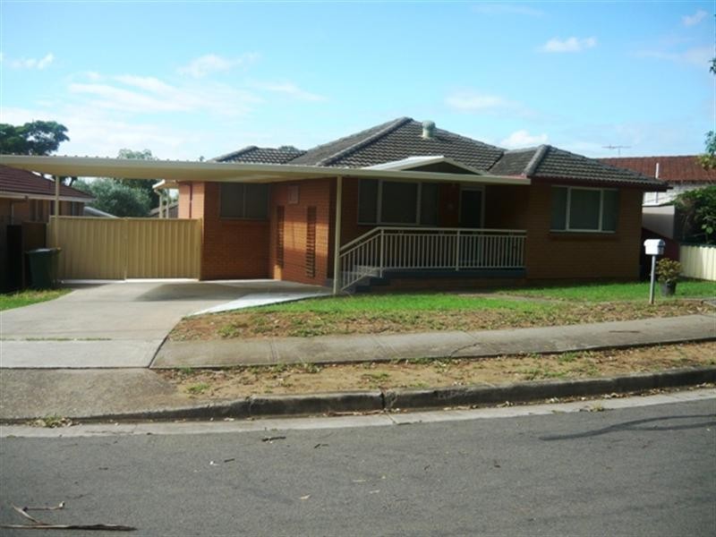 3 Maugham Crescent, Wetherill Park NSW 2164