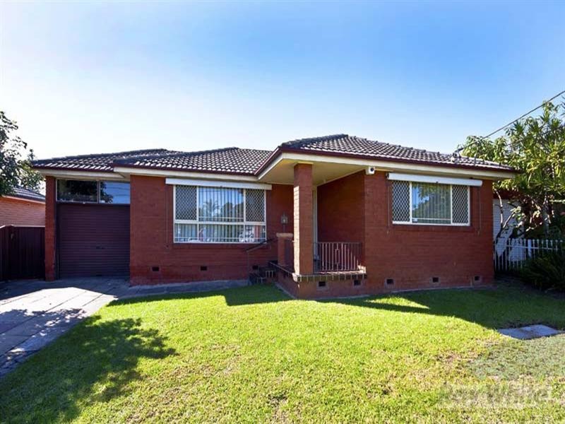 24 Hamersley Street, Fairfield West NSW 2165