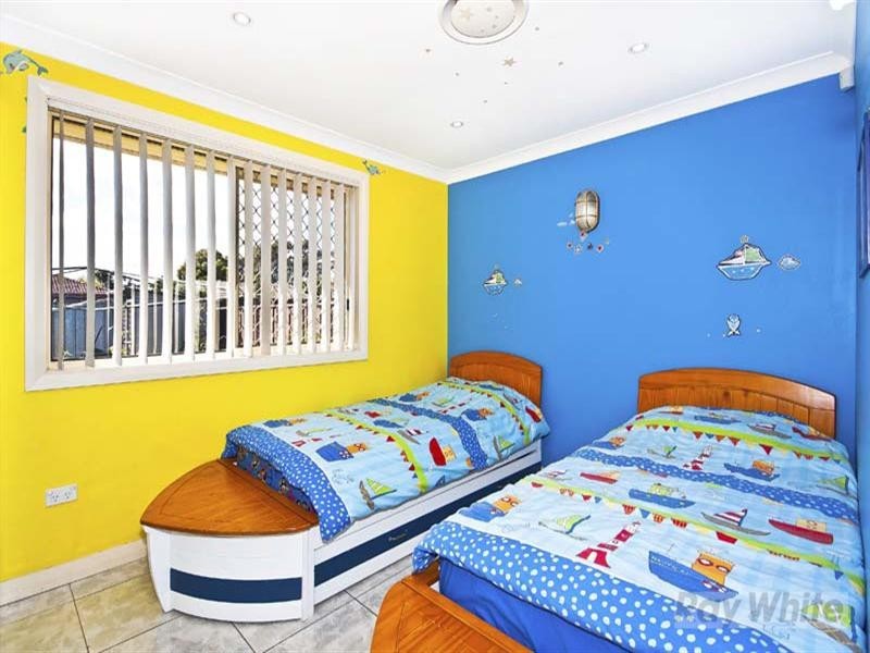 24 Hamersley Street, Fairfield West NSW 2165