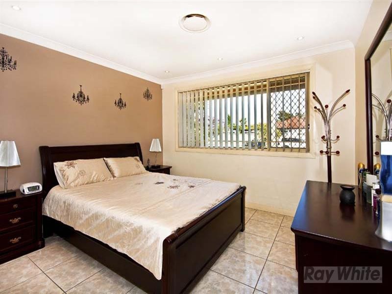 24 Hamersley Street, Fairfield West NSW 2165