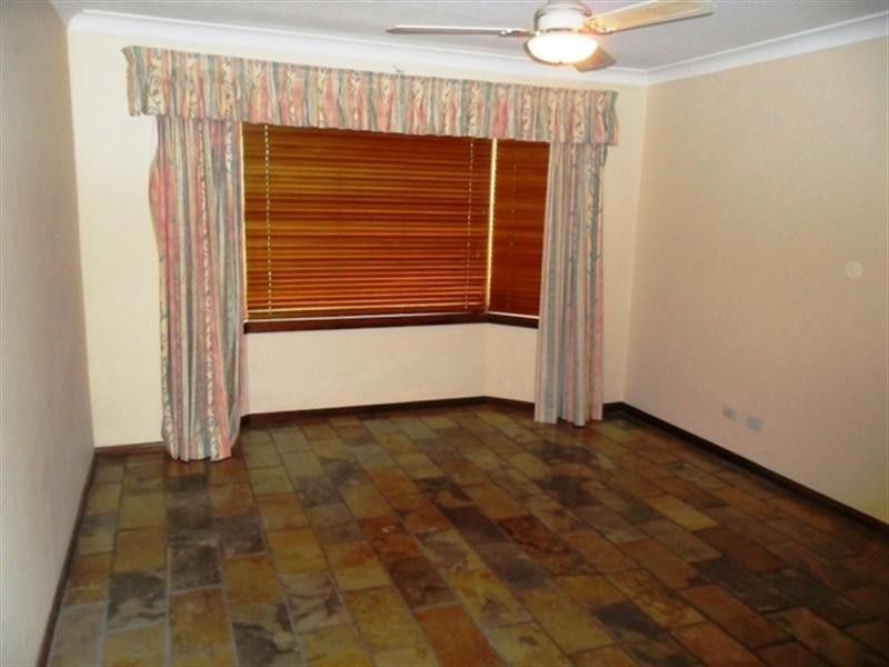 4 Glen Osmond Crescent, Bossley Park NSW 2176