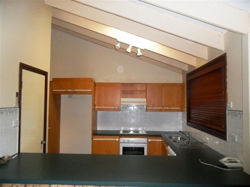 4 Glen Osmond Crescent, Bossley Park NSW 2176