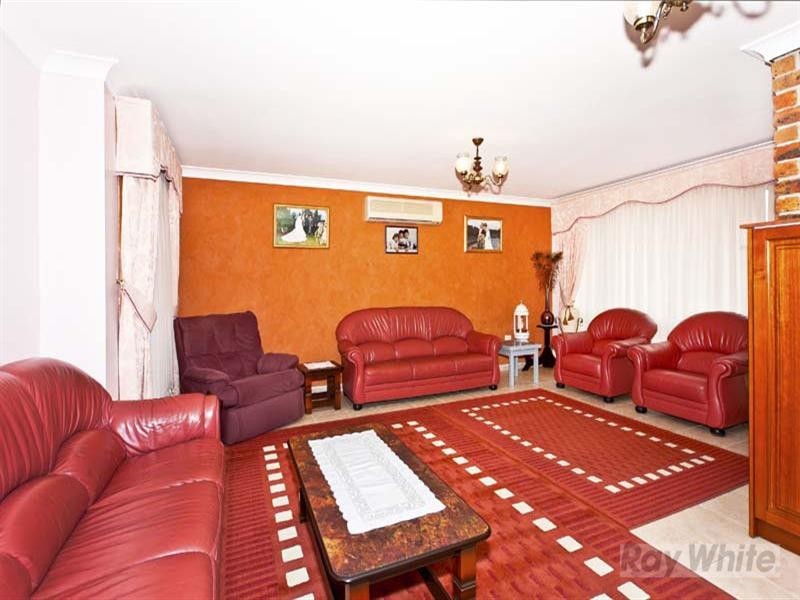 13 Albany Close, Wakeley NSW 2176