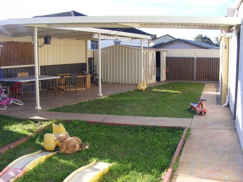 6 Alt Street, Smithfield NSW 2164