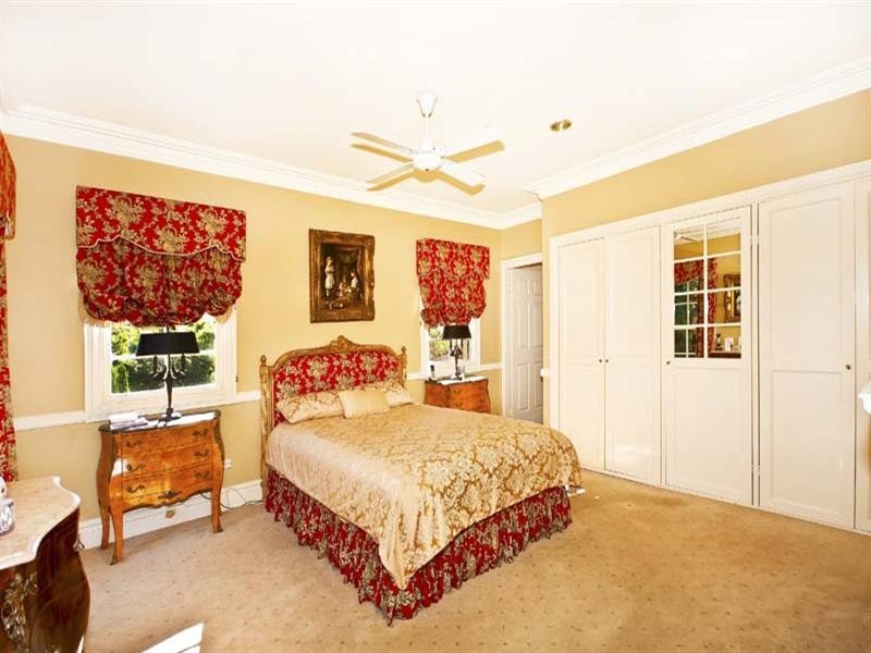 12 Lanceley Place, Abbotsbury NSW 2176