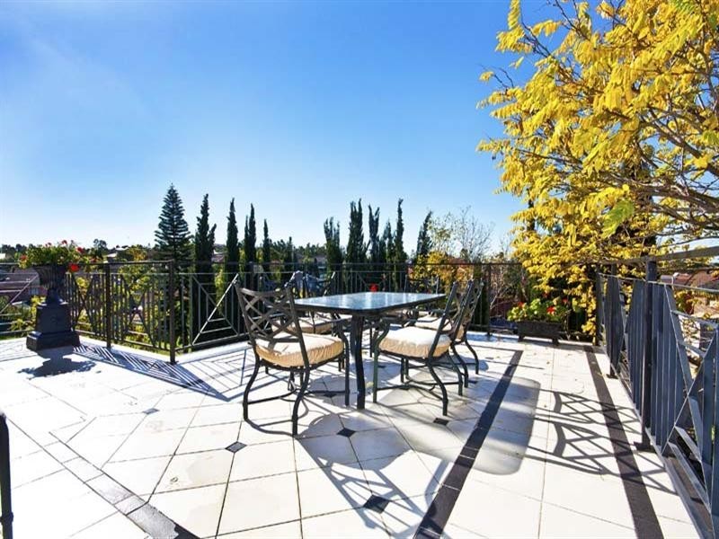 12 Lanceley Place, Abbotsbury NSW 2176