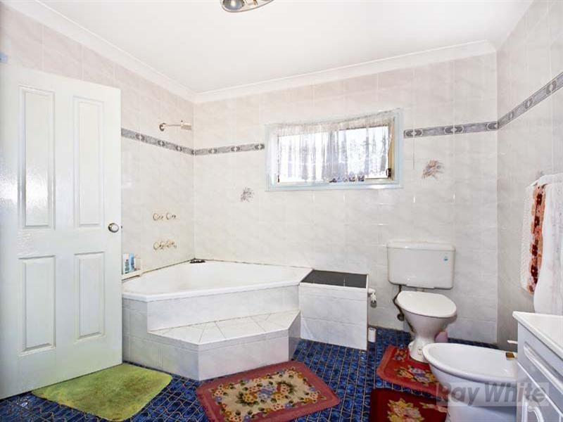 4 Katherine Street, Cecil Hills NSW 2171