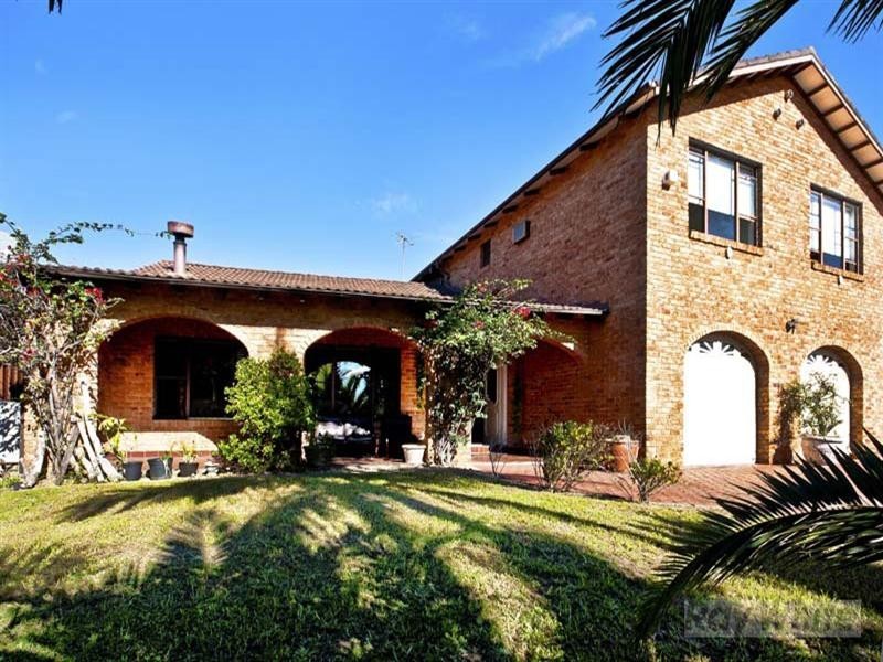 10 Turquoise Crescent, Bossley Park NSW 2176