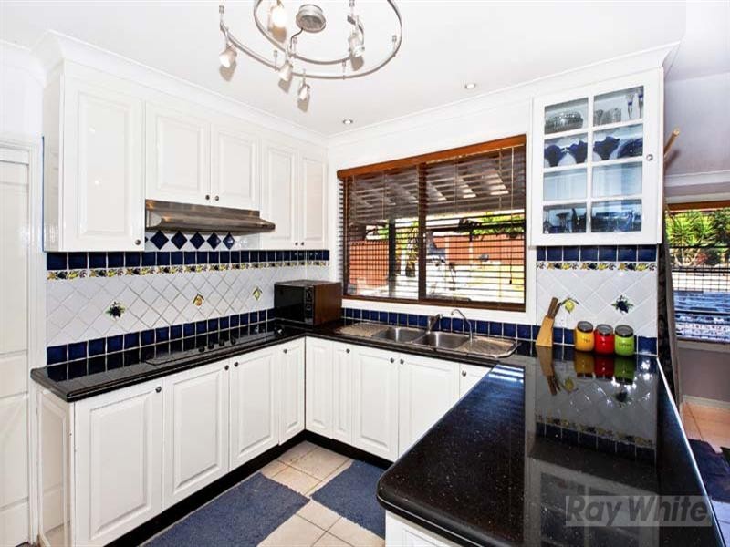 10 Turquoise Crescent, Bossley Park NSW 2176