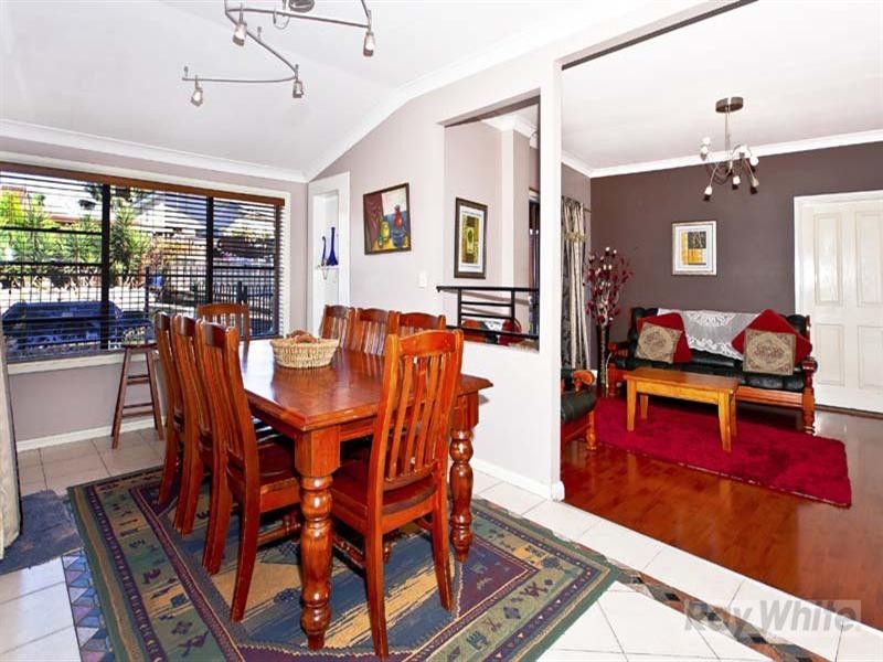 10 Turquoise Crescent, Bossley Park NSW 2176