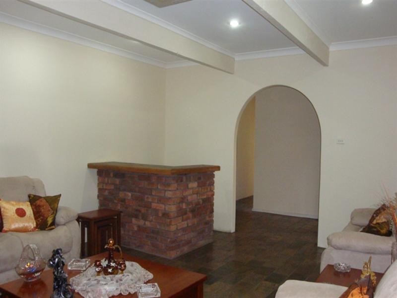 1 Moonlight Road, Prairiewood NSW 2176