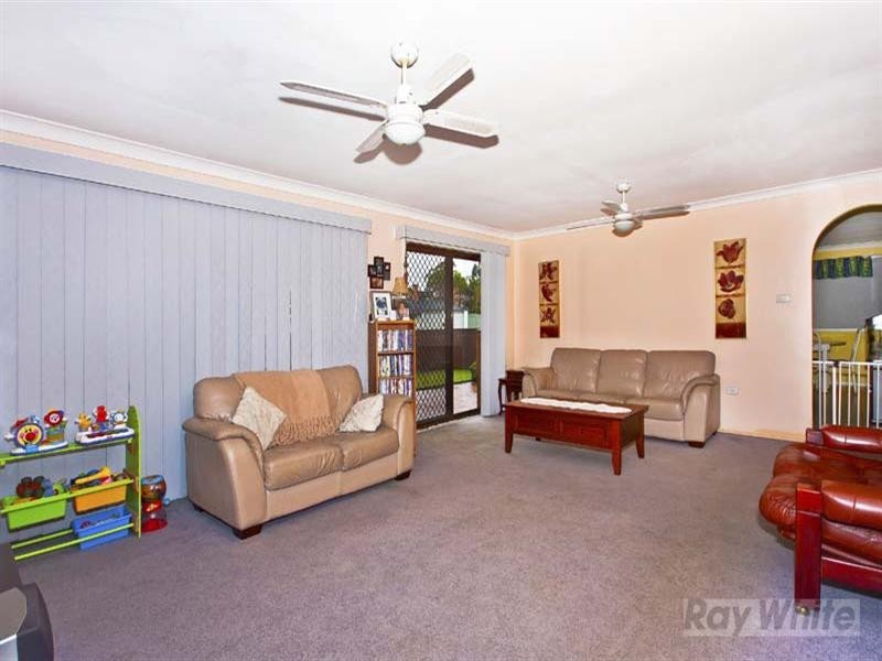 1 Seppelt Place, Edensor Park NSW 2176