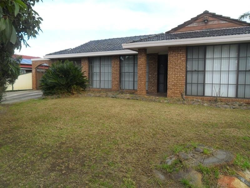 11 Cherokee Avenue, Greenfield Park NSW 2176