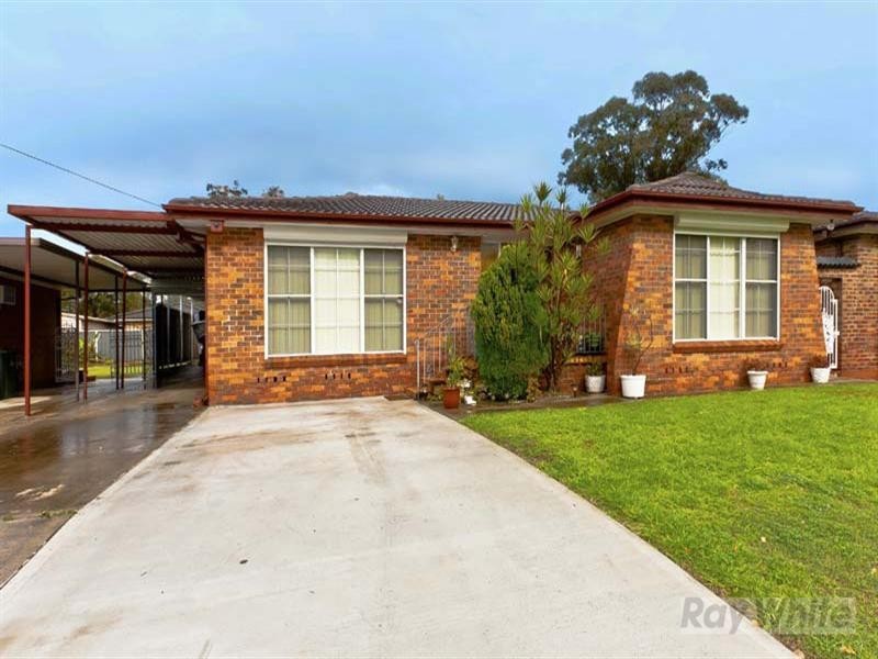 18 Austen Close, Wetherill Park NSW 2164