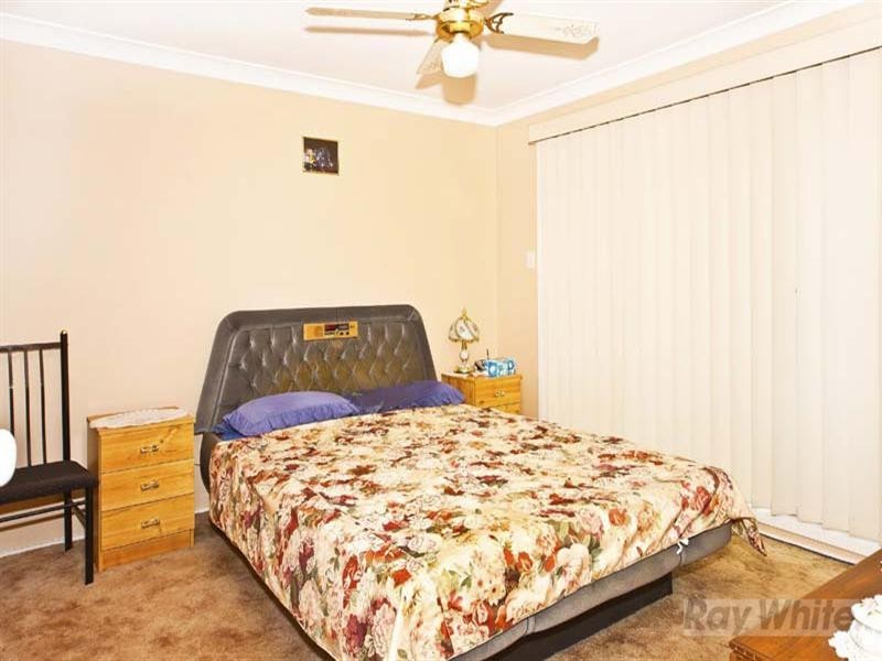 18 Austen Close, Wetherill Park NSW 2164