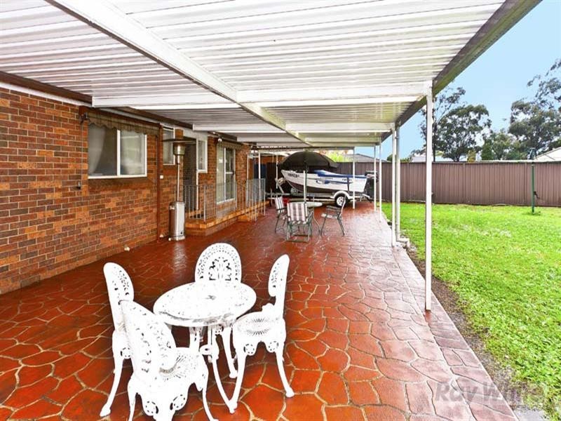 18 Austen Close, Wetherill Park NSW 2164