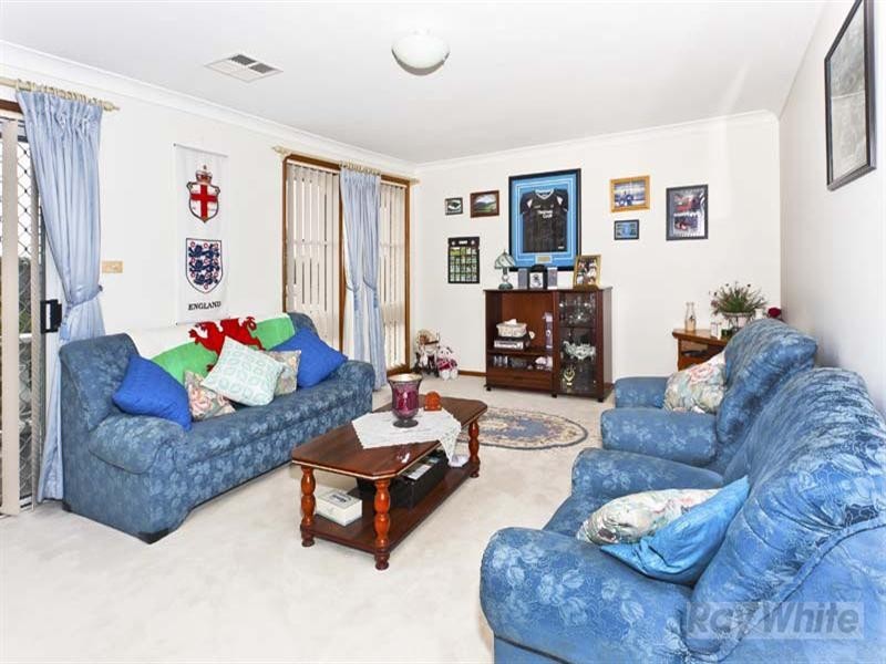 24 Holbrook Street, Bossley Park NSW 2176