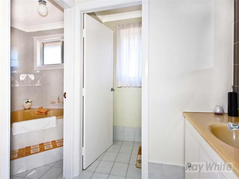 22 Mohawk Crescent, Greenfield Park NSW 2176